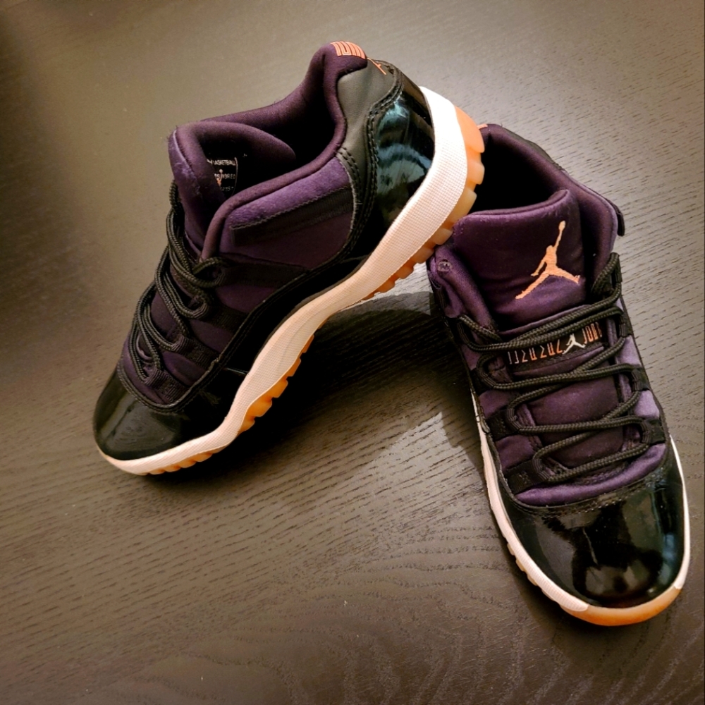 Girls Air Jordan Retro 11 "Bleached Coral"